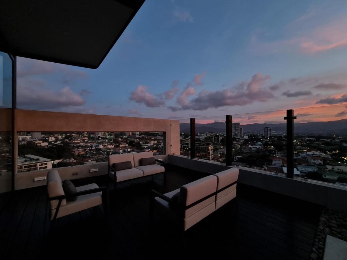 Bee Suites San Jose - Escalante Bagian luar foto