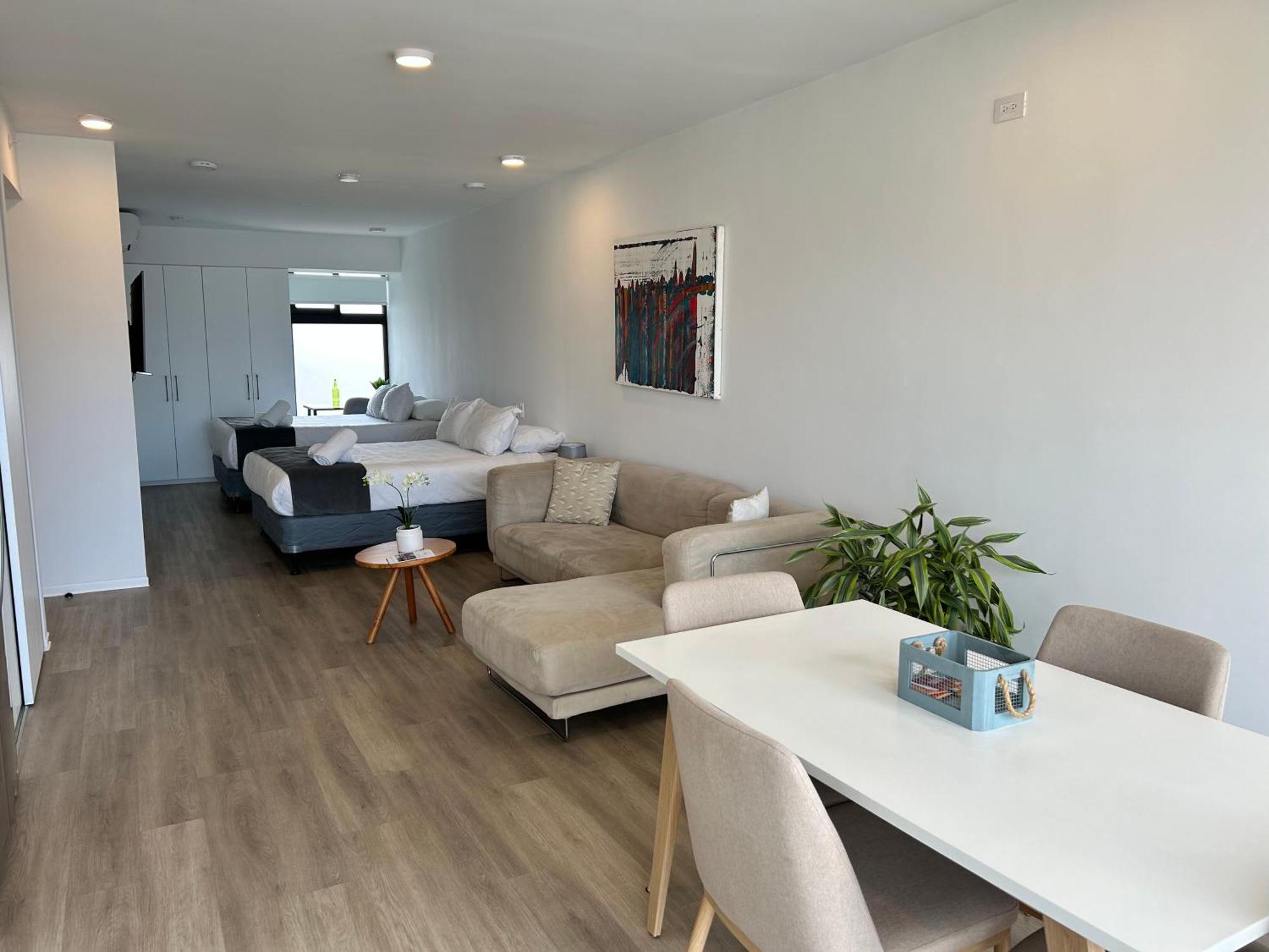 Bee Suites San Jose - Escalante Bagian luar foto