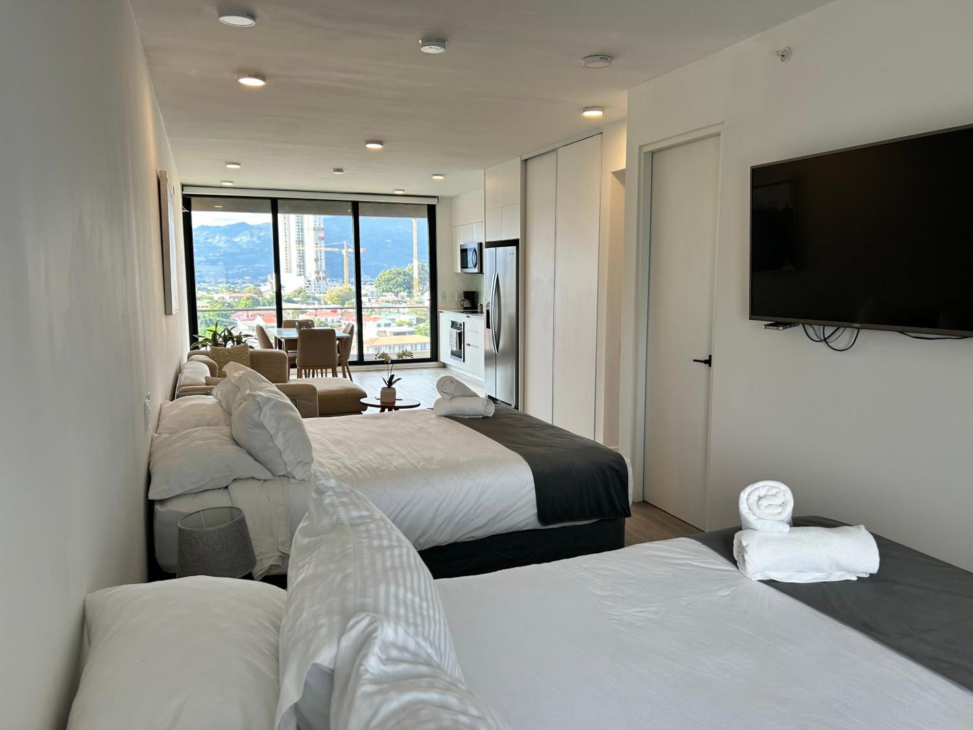 Bee Suites San Jose - Escalante Bagian luar foto