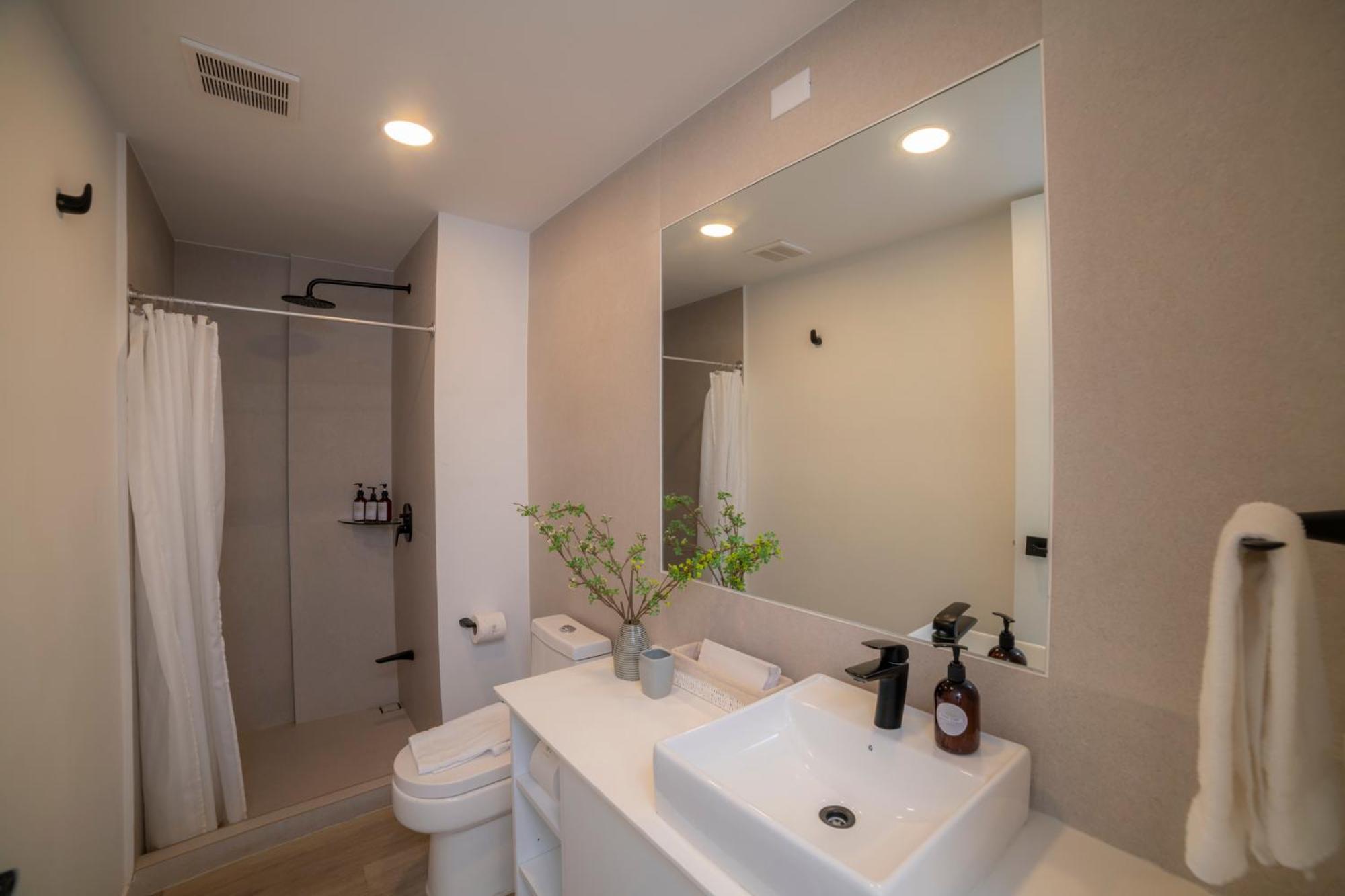 Bee Suites San Jose - Escalante Bagian luar foto