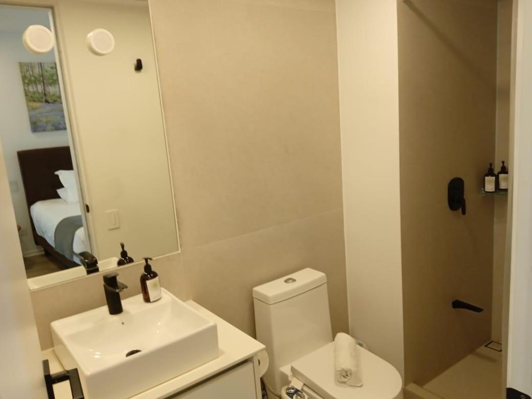 Bee Suites San Jose - Escalante Bagian luar foto