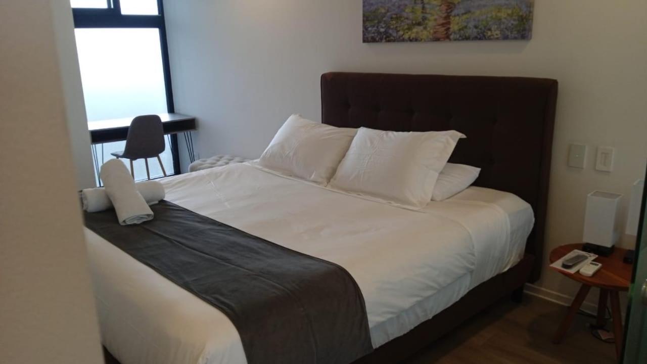Bee Suites San Jose - Escalante Bagian luar foto